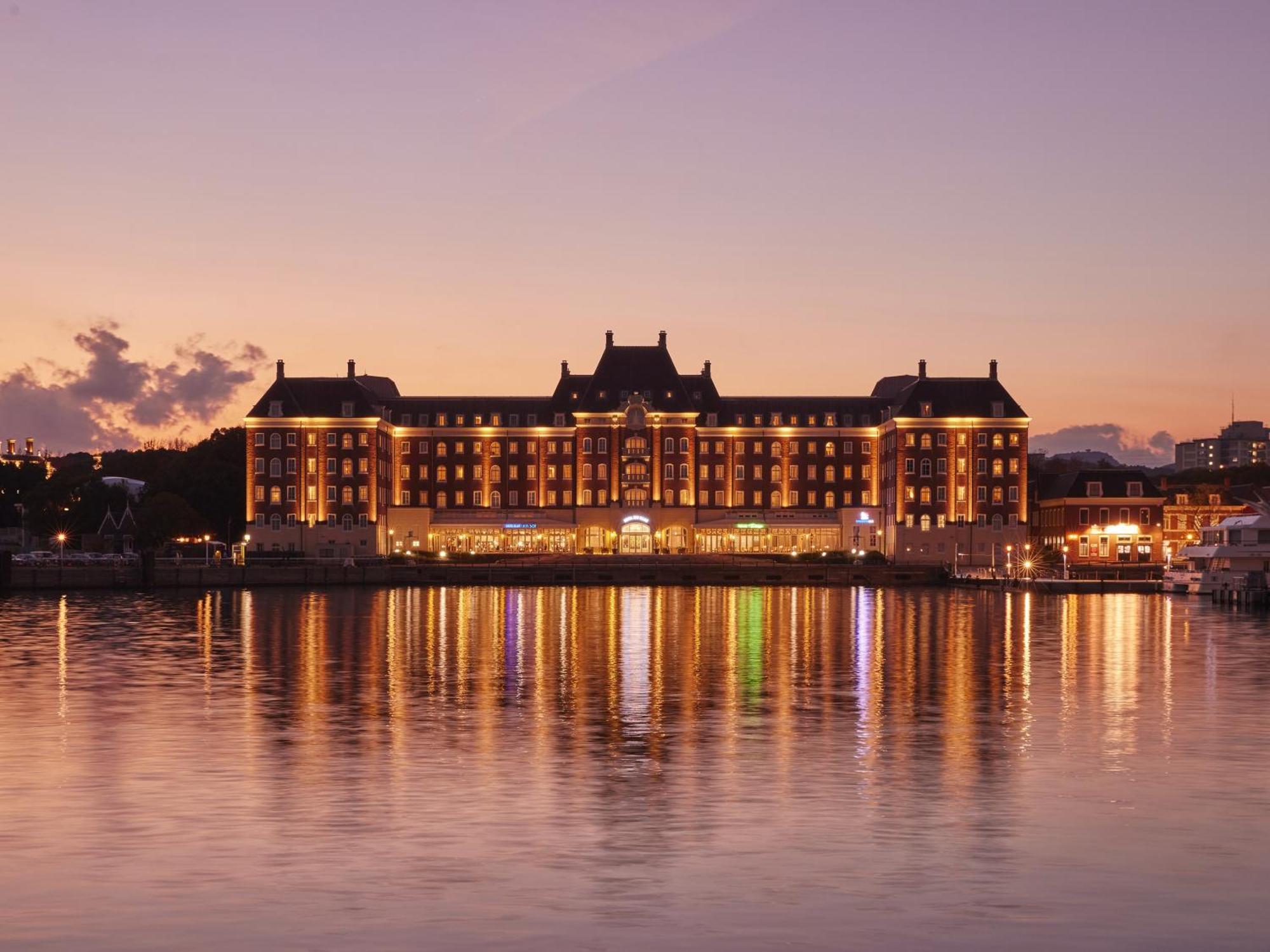 Hotel Den Haag Huis Ten Bosch Sasebo Dış mekan fotoğraf The Hotel at the Port of Antwerp