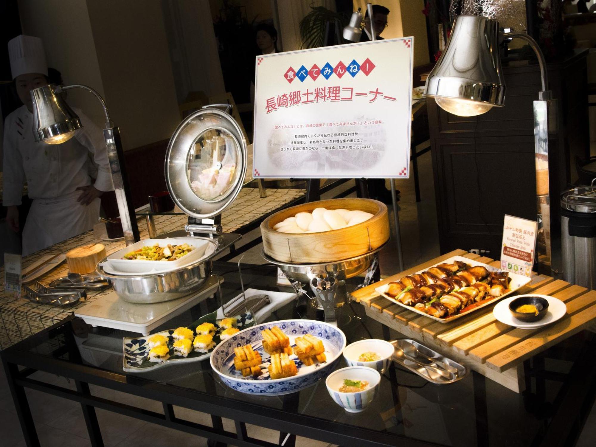 Hotel Den Haag Huis Ten Bosch Sasebo Dış mekan fotoğraf A chafing dish