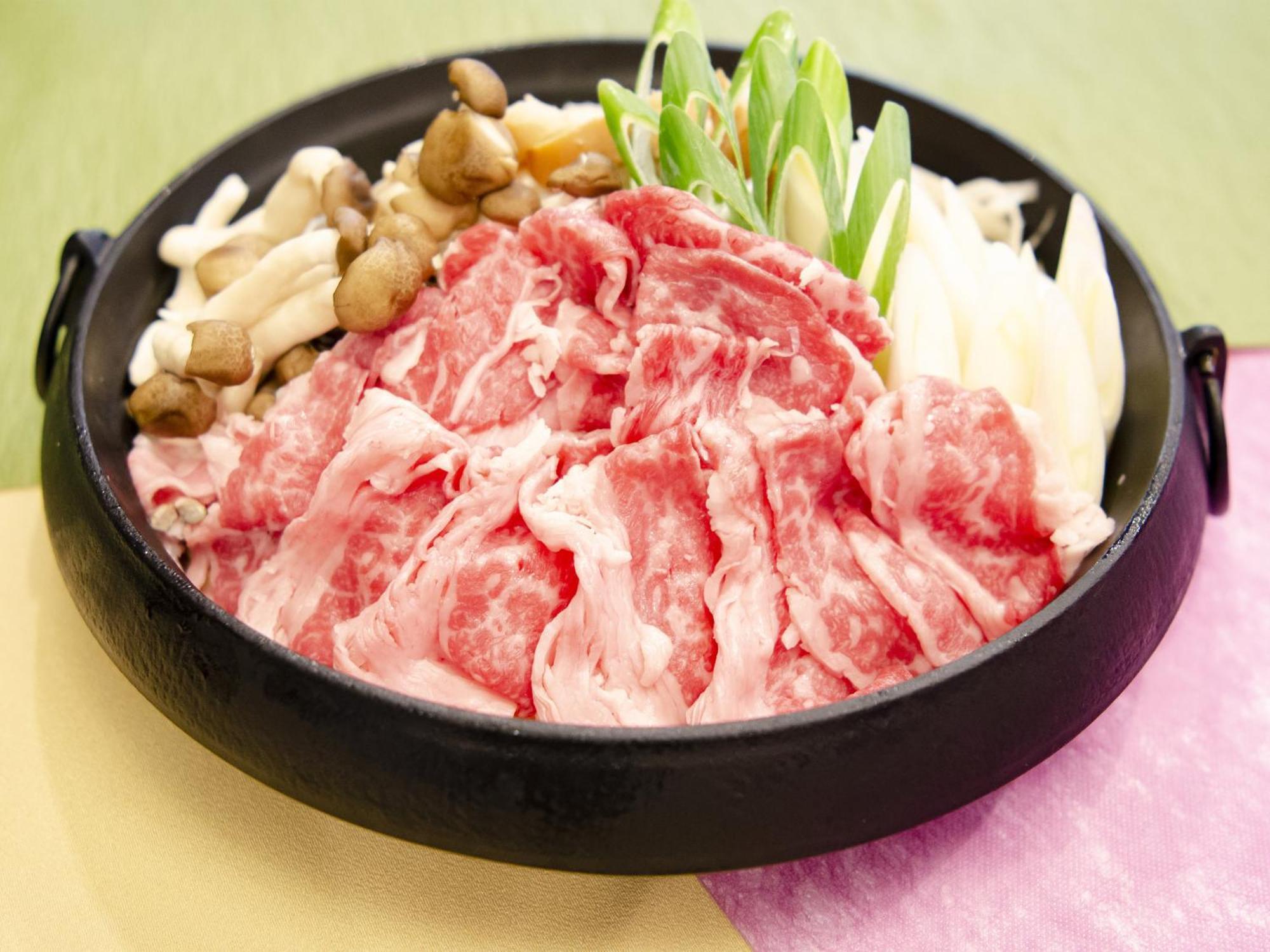Hotel Den Haag Huis Ten Bosch Sasebo Dış mekan fotoğraf A plate of raw beef