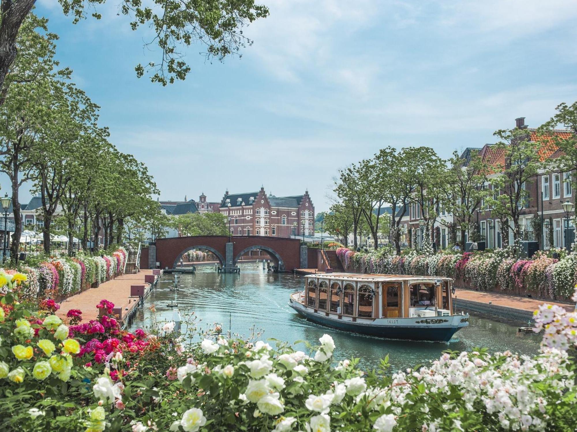 Hotel Den Haag Huis Ten Bosch Sasebo Dış mekan fotoğraf The planned canal in the centre of the town
